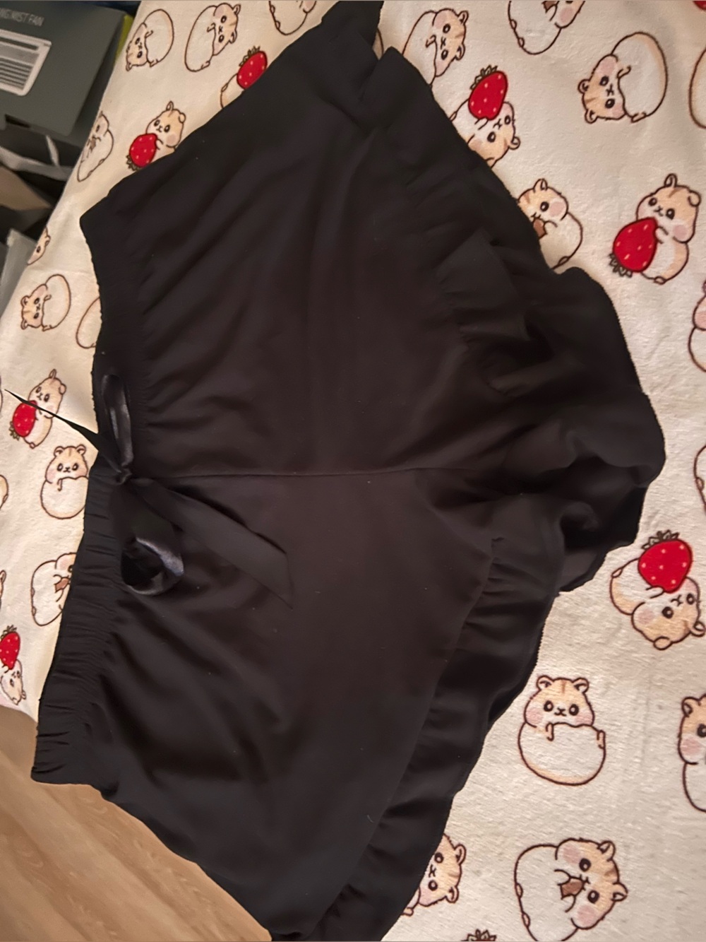 New sleeping in  short bed short lingerie black small